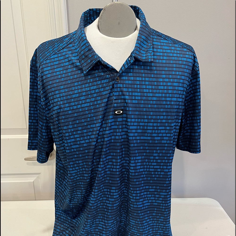Mens XXL Oakley printed golf shirt
